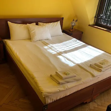 Dworek Cieszynski Otel *