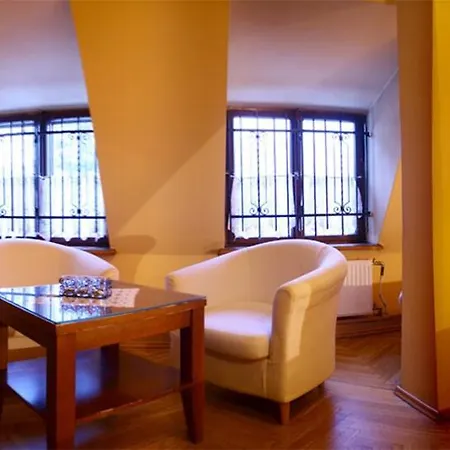 Dworek Cieszynski Otel