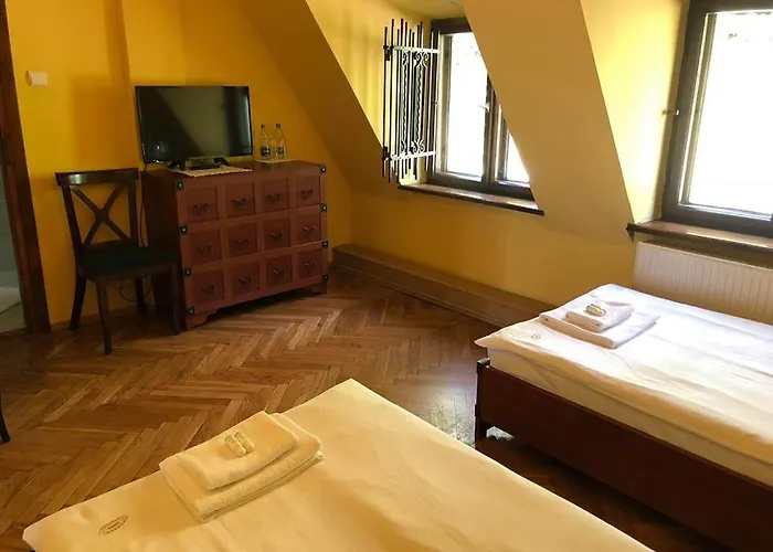 Dworek Cieszynski מלון *