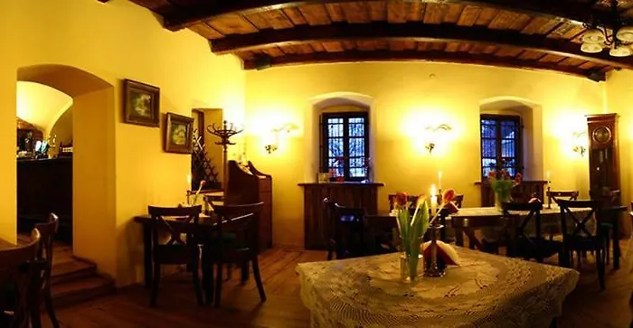 Otel Dworek Cieszynski *