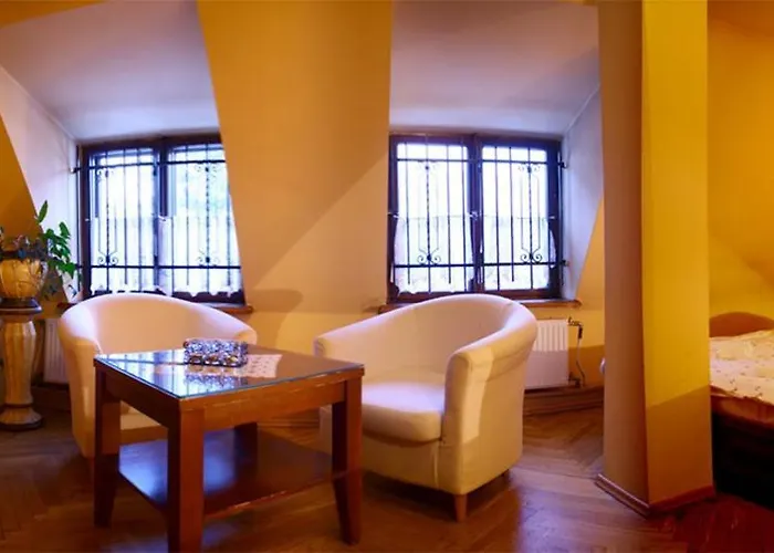 Dworek Cieszynski Otel